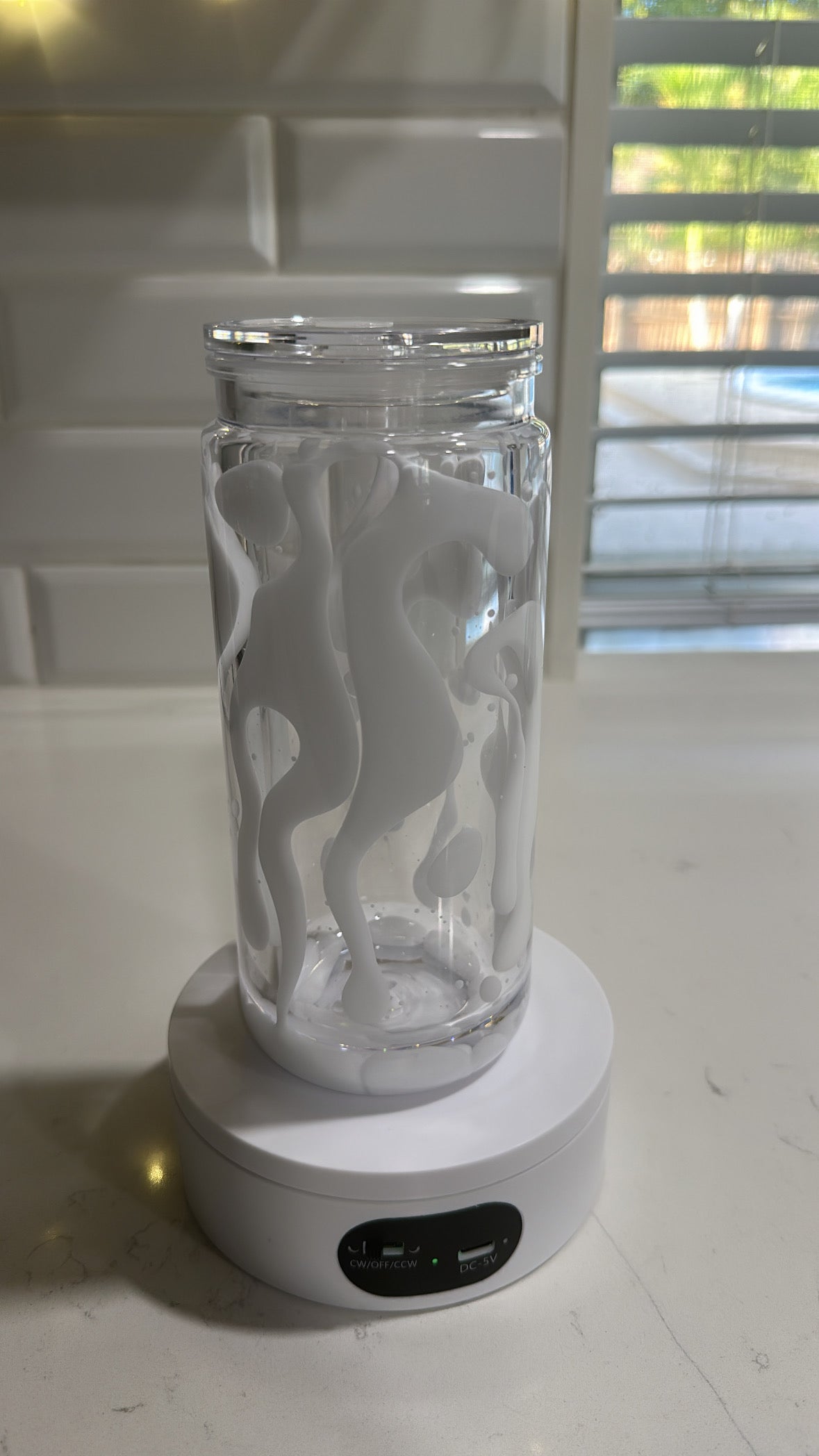 RTS-Premade-20oz Acrylic Snow Globe W/White Lava