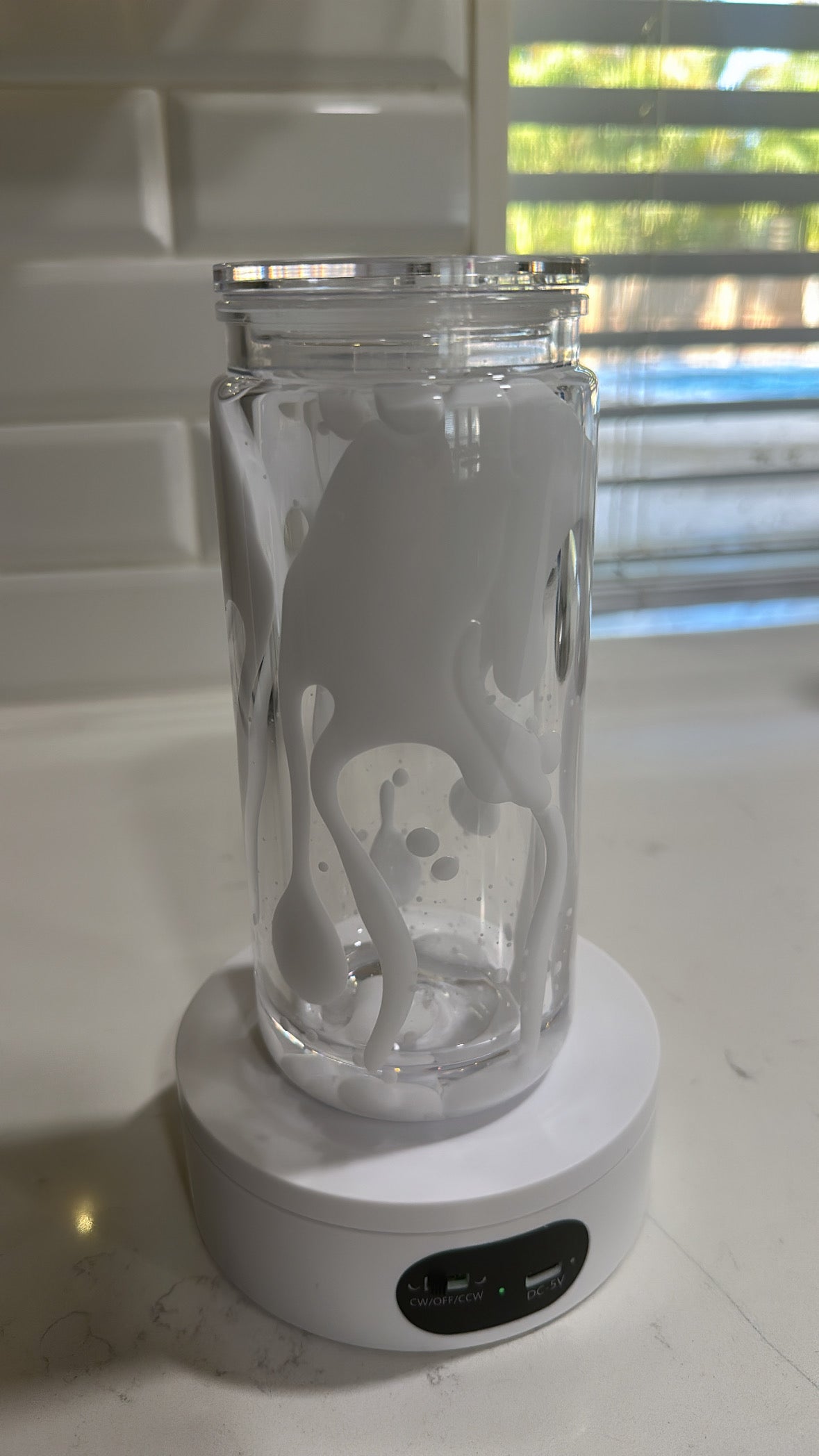 RTS-Premade-20oz Acrylic Snow Globe W/White Lava