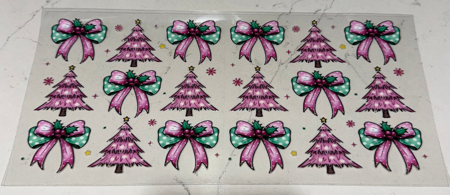 Pink & Green Christmas Tree & Bows